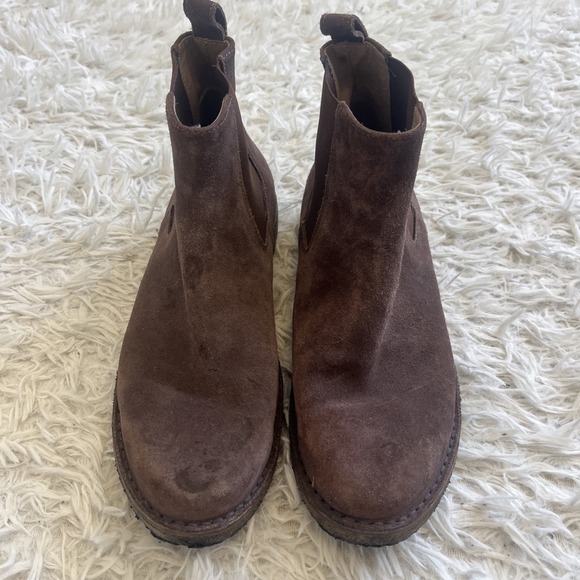 Barneys New York Other - Barneys New York Suede Chelsea Boots Men's Size 8.5 Fit BIG More Like 9.5 Brown